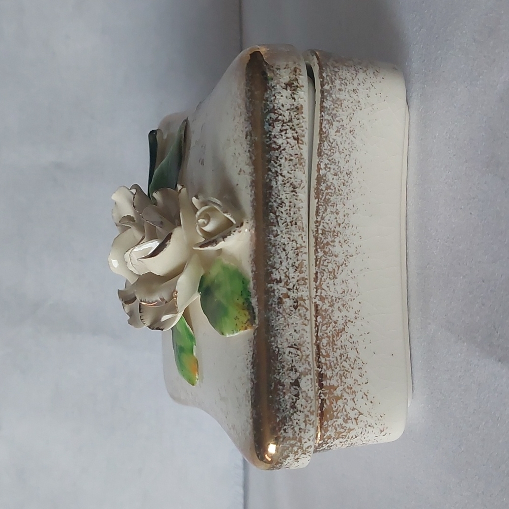 Vintage ceramic trinket box with lid flowers floral - Picture 5 of 15